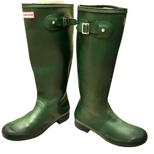 Hunter Forest Green Tall Boots classic Wellington quiet luxury city size 8
